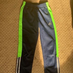 Adidas Fleeced Boy Track Pant